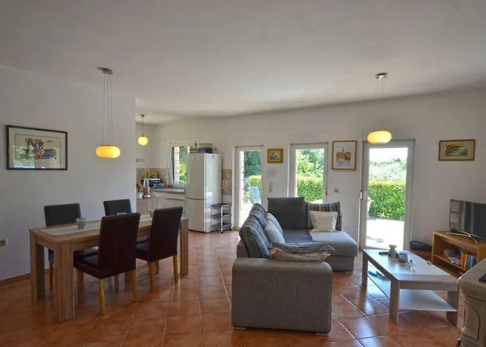 Πανσιόν Sistak House